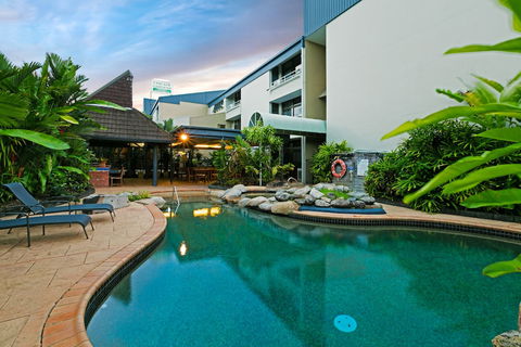 Cascade Gardens - QLD Tourism 0