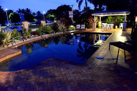 Waterfront Terraces - QLD Tourism 3