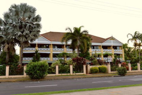 Waterfront Terraces - QLD Tourism 0