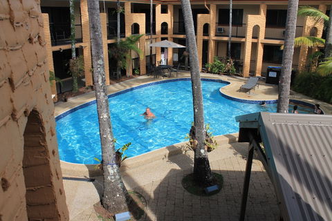Oasis Inn Cairns - QLD Tourism 0
