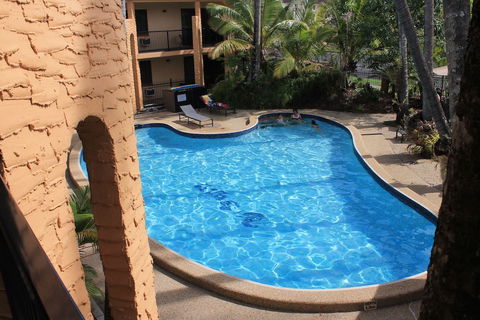 Oasis Inn Cairns - QLD Tourism 5