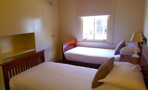The Victoria - QLD Tourism 3