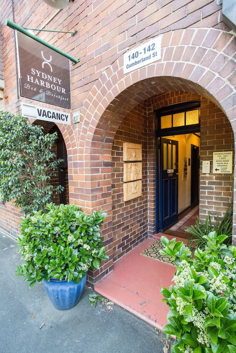 Sydney Harbour Bed & Breakfast - QLD Tourism 0
