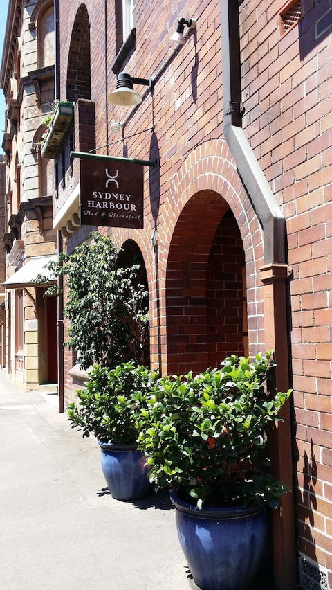 Sydney Harbour Bed & Breakfast - QLD Tourism 1