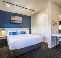 Nightcap at Riverside Hotel - Queensland Tourism