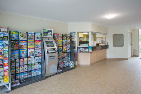 Miami Beachside Holiday Apartments - Queensland Tourism 3