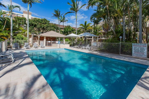 Miami Beachside Holiday Apartments - Queensland Tourism 1