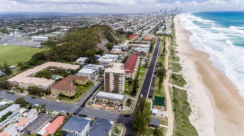 Miami Beachside Holiday Apartments - Queensland Tourism 0