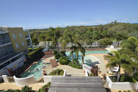 Seachange Coolum Beach - Queensland Tourism 2
