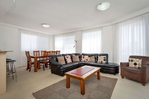Kirra Beach Apartments - Queensland Tourism 4