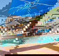 Chevron Palms Holiday Apartments - Queensland Tourism