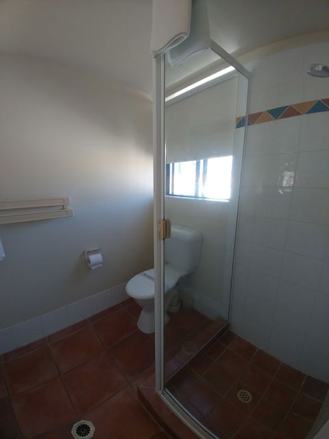 Chevron Palms Holiday Apartments - Queensland Tourism 6