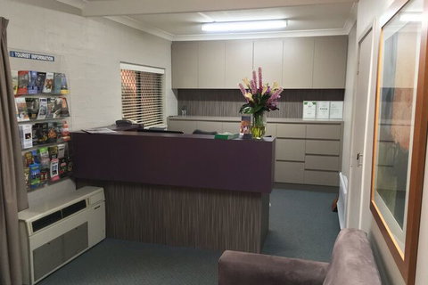 Oxley Court Serviced Apartments - QLD Tourism 3