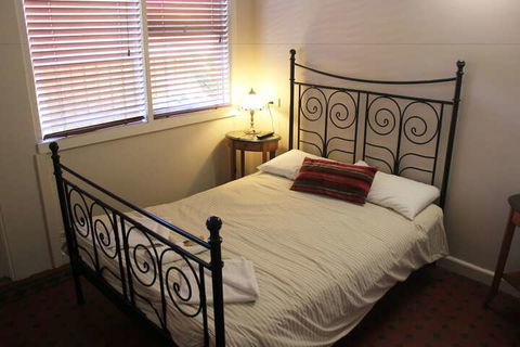 Burwood Bed And Breakfast - Queensland Tourism 7