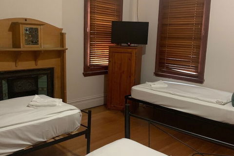 Burwood Bed And Breakfast - Queensland Tourism 4