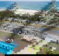 Southern Cross Beachfront Holiday Apartments - Queensland Tourism
