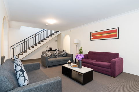 Eastwood Furnished Apartments - QLD Tourism 5