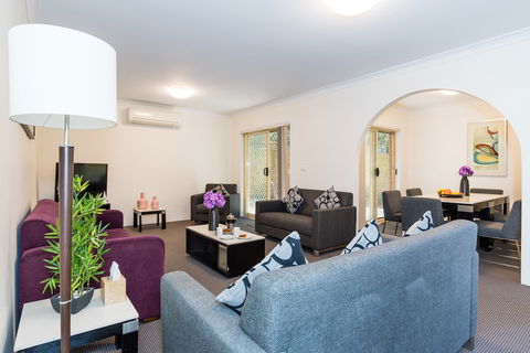 Eastwood Furnished Apartments - QLD Tourism 1