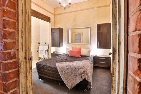 Indulge Apartments - Eighth Street - QLD Tourism 2