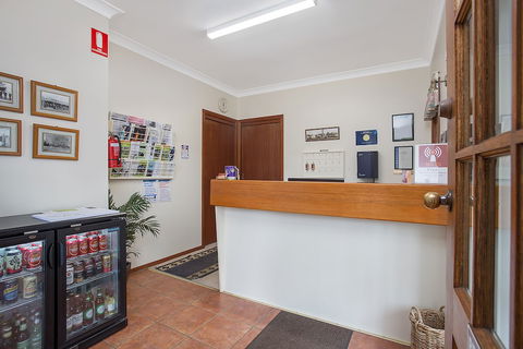 Manifold Motor Inn - QLD Tourism 5