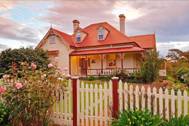 Surges Bay TAS QLD Tourism