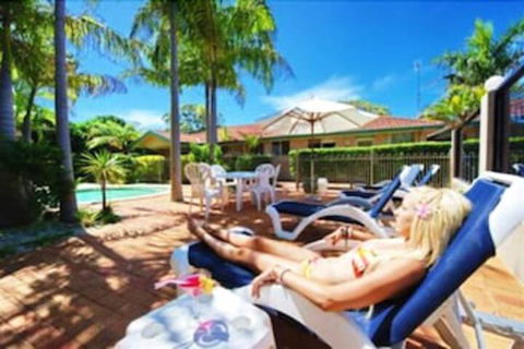 Beaches Serviced Apartments - Queensland Tourism 5