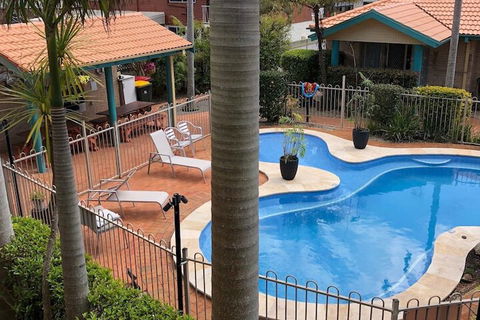 Beaches Serviced Apartments - Queensland Tourism 6