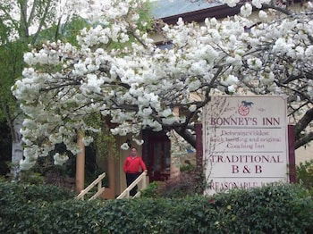 Bonney's Inn - Queensland Tourism 2