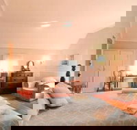 Hillview House - Queensland Tourism
