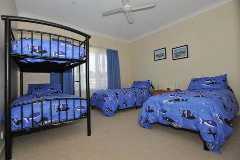 Searenity Holiday Accommodation - Queensland Tourism 4