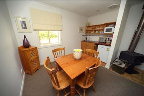 Riesling Trail & Clare Valley Cottages - QLD Tourism 7