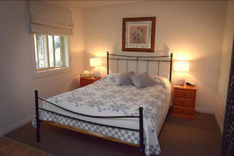 Riesling Trail & Clare Valley Cottages - QLD Tourism 6