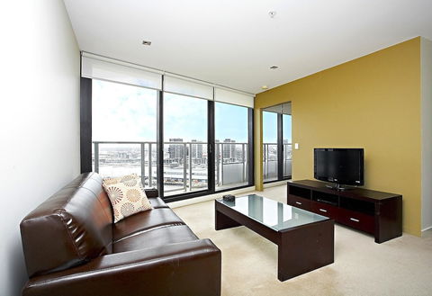Astra Apartments - Docklands - Queensland Tourism 6