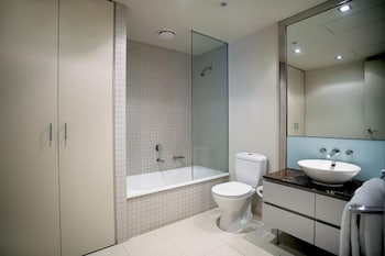 Astra Apartments - St Kilda Rd - Queensland Tourism 2