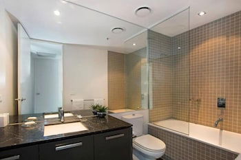 Astra Apartments - St Kilda Rd - Queensland Tourism 4