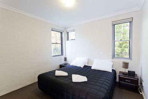 Bluegum Apartments - Queensland Tourism 4