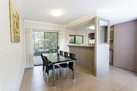 Bluegum Apartments - Queensland Tourism 5