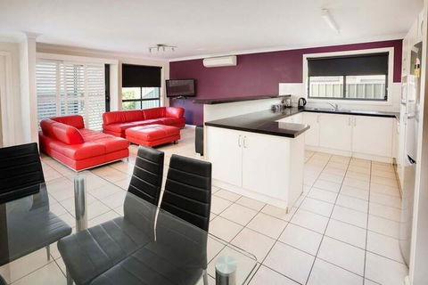 Bluegum Apartments - Queensland Tourism 3