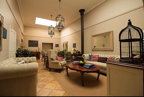 Lanterns Retreat - QLD Tourism 1