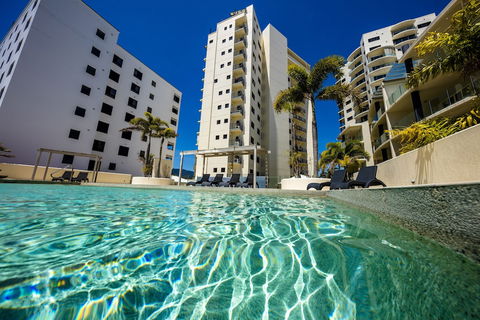 Jack & Newell Holiday Apartments - QLD Tourism 4