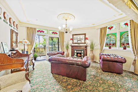 The Charrington Boutique Hotel - QLD Tourism 6
