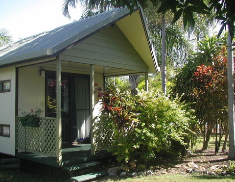 Palm View Holiday Apartments - Queensland Tourism 0