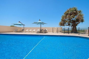 Beachside Tower - Queensland Tourism 6