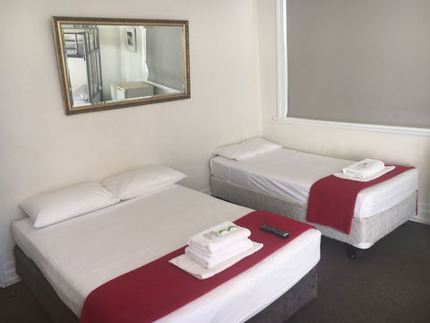 Wynyard Hotel - QLD Tourism 4