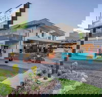 Demi View Motel - Queensland Tourism