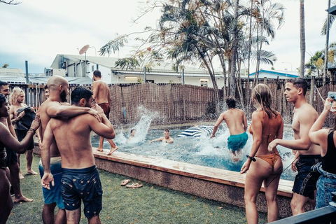 Calypso Inn Backpackers Resort Hostel - QLD Tourism 4