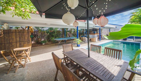 The Cosmopolitan Motel And Serviced Apartments - Queensland Tourism 3