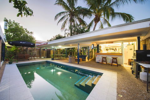 The Cosmopolitan Motel And Serviced Apartments - Queensland Tourism 4