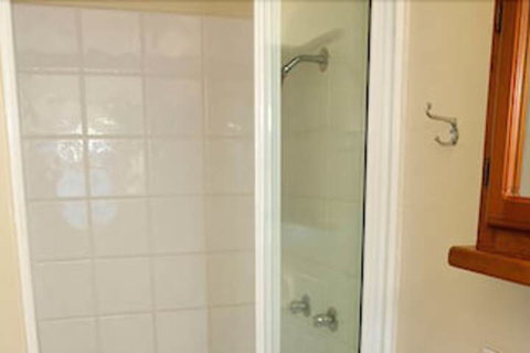 Strand Motel - QLD Tourism 7