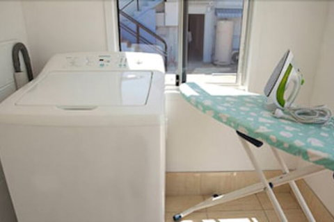 Strand Motel - QLD Tourism 5